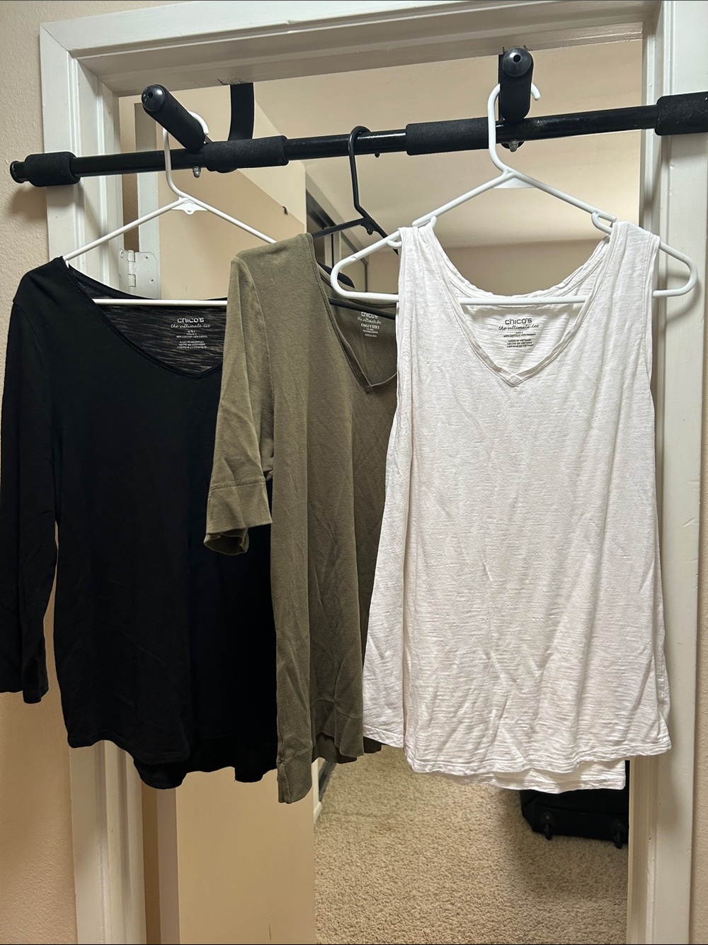 Chico's The Ultimate Tee size 2 V-Neck Top set